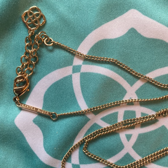 KENDRA SCOTT Amanda Pyrite + Rose Gold Necklace - Picture 5 of 7